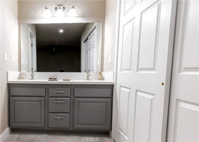807 Holiday Way, Chowchilla, California 93610