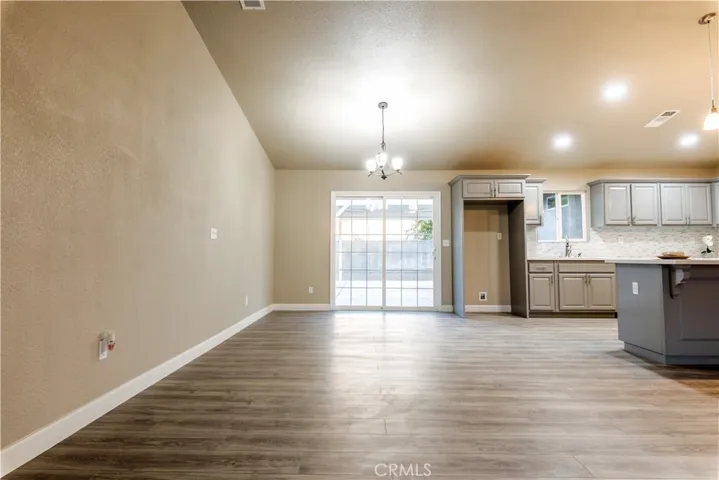 807 Holiday Way, Chowchilla, California 93610