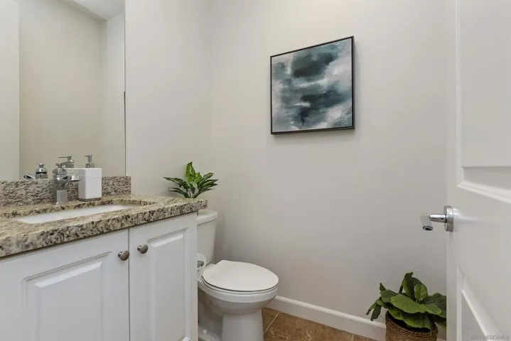 1219 Mcgeary Rd, Escondido, California 92026