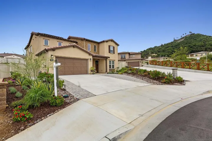 1219 Mcgeary Rd, Escondido, California 92026