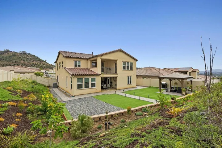 1219 Mcgeary Rd, Escondido, California 92026