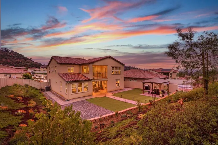 1219 Mcgeary Rd, Escondido, California 92026