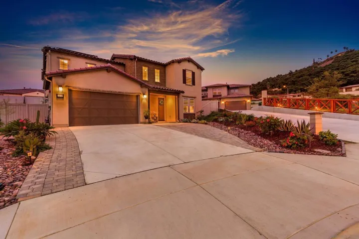 1219 Mcgeary Rd, Escondido, California 92026