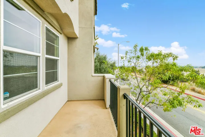 947 S Bluff Road, Montebello, California 90640