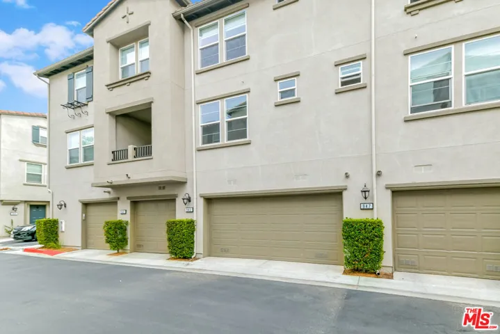 947 S Bluff Road, Montebello, California 90640