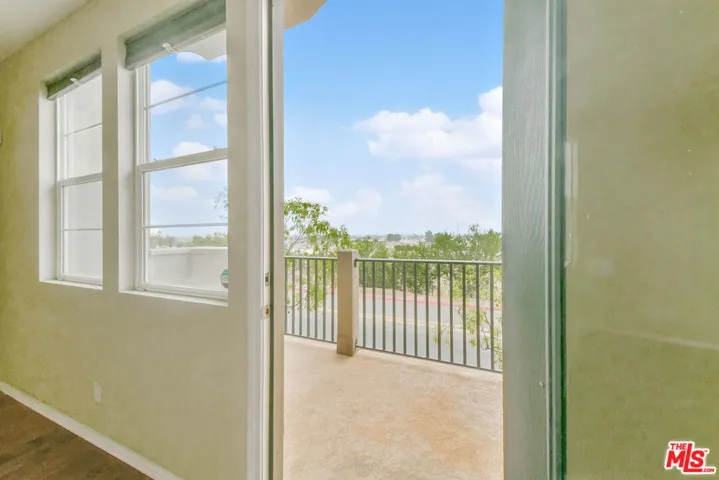 947 S Bluff Road, Montebello, California 90640
