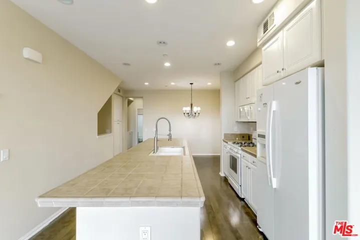 947 S Bluff Road, Montebello, California 90640