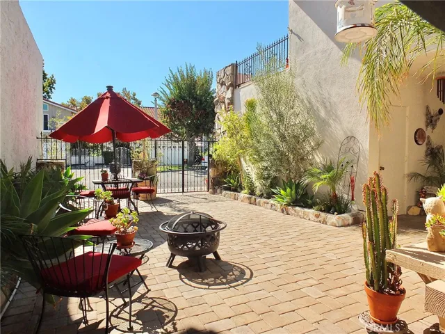 Side Courtyard