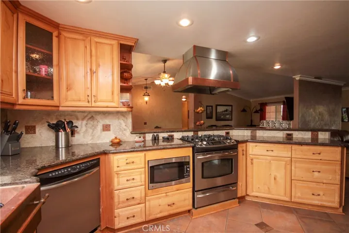 7607 Frazer Drive, Jurupa Valley, California 92509