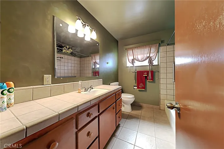 1409 S Nevada Avenue, Los Banos, California 93635