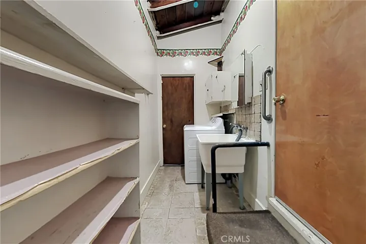 1409 S Nevada Avenue, Los Banos, California 93635