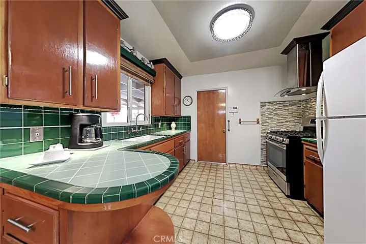1409 S Nevada Avenue, Los Banos, California 93635
