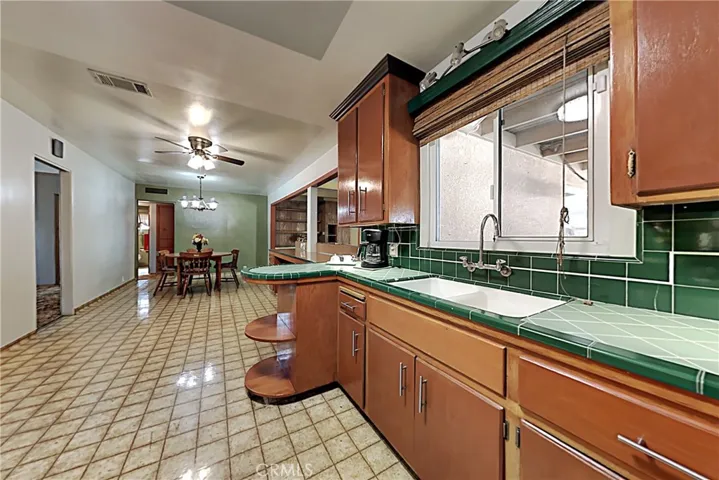 1409 S Nevada Avenue, Los Banos, California 93635