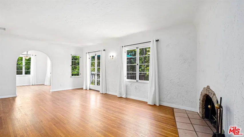 3359 Primera Drive, Los Angeles, California 90068