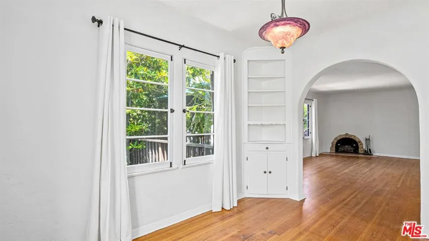 3359 Primera Drive, Los Angeles, California 90068