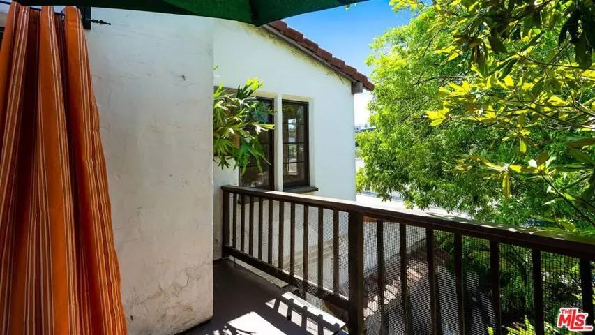 3359 Primera Drive, Los Angeles, California 90068
