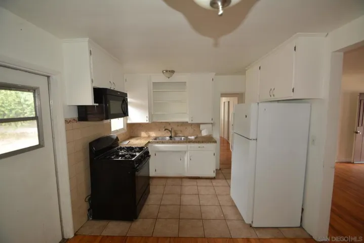 9215 Brookside Circle, Spring Valley, California 91977
