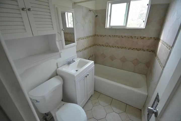 9215 Brookside Circle, Spring Valley, California 91977
