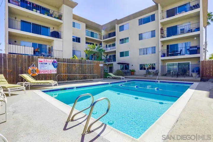 1830 Thomas Ave 2f, San Diego, California 92109