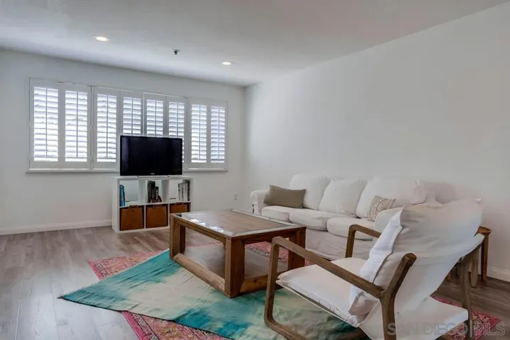 1830 Thomas Ave 2f, San Diego, California 92109