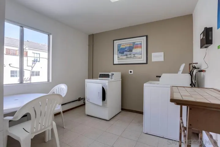 1830 Thomas Ave 2f, San Diego, California 92109