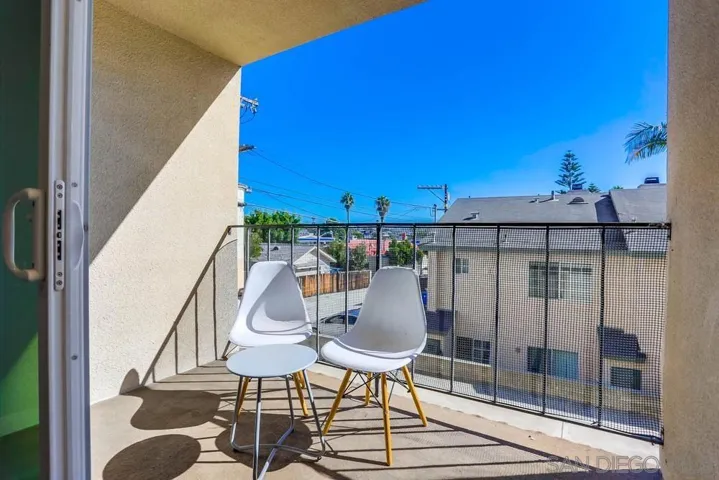 1830 Thomas Ave 2f, San Diego, California 92109