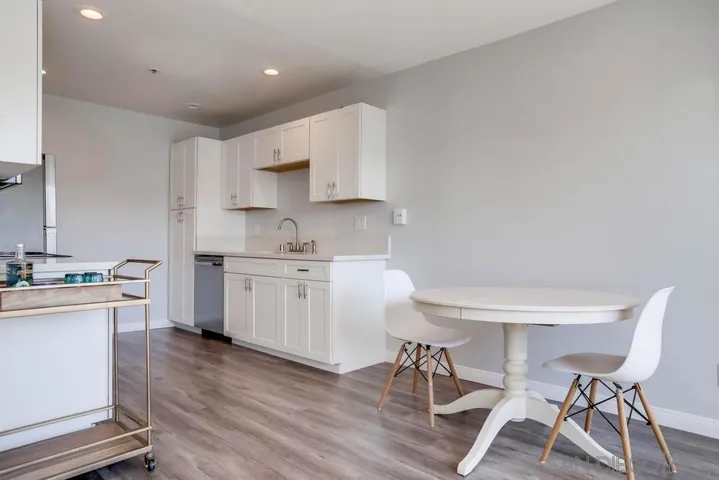 1830 Thomas Ave 2f, San Diego, California 92109