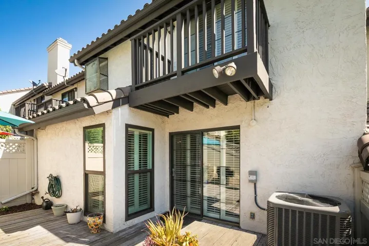 7015 Goldenrod Way, Carlsbad, California 92011