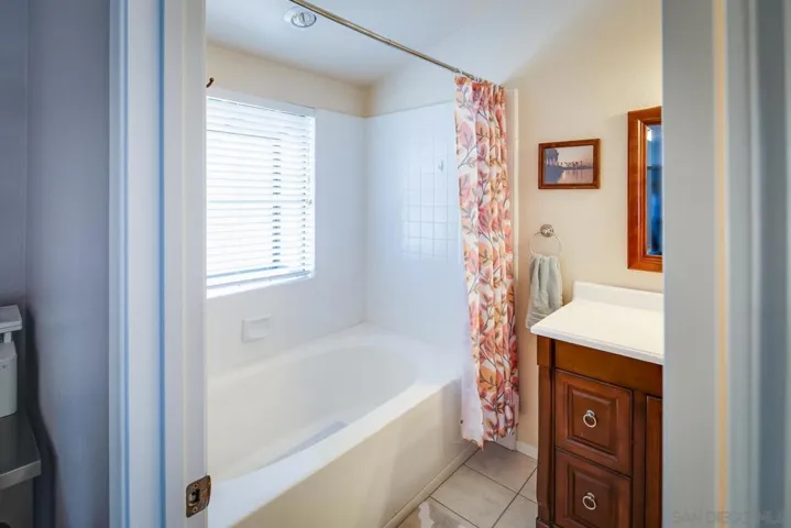 7015 Goldenrod Way, Carlsbad, California 92011
