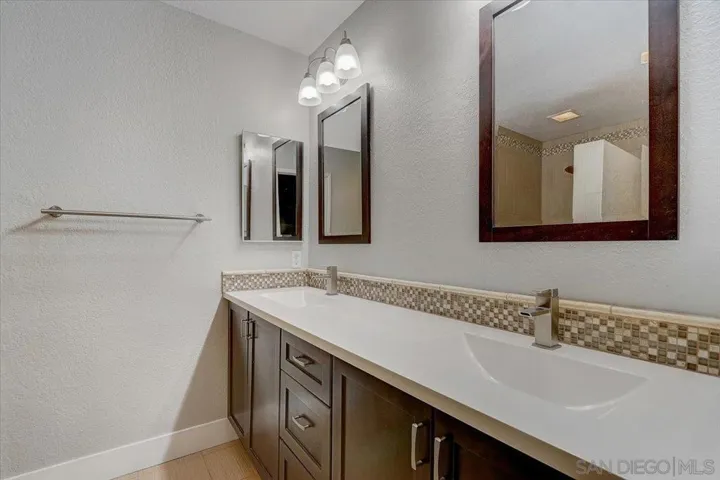 6615 Santa Isabel St B, Carlsbad, California 92009