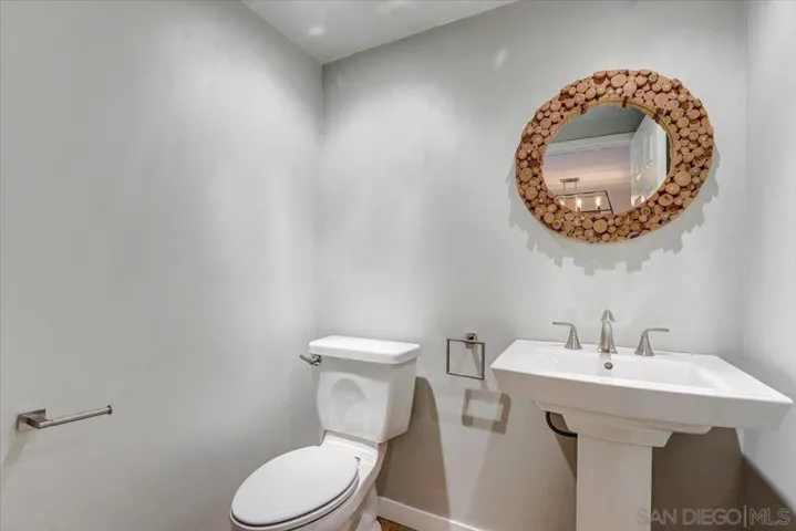 6615 Santa Isabel St B, Carlsbad, California 92009