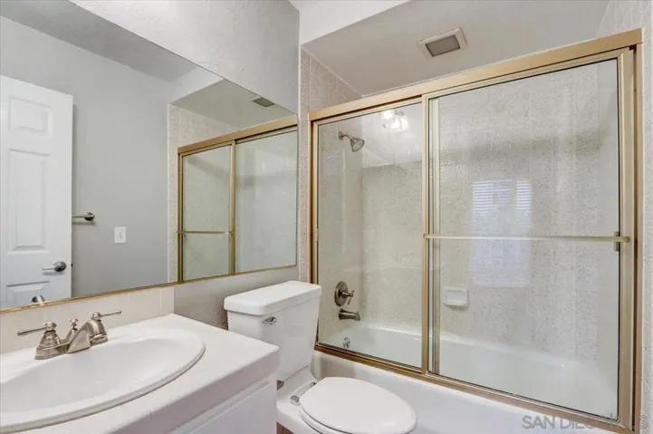 6615 Santa Isabel St B, Carlsbad, California 92009