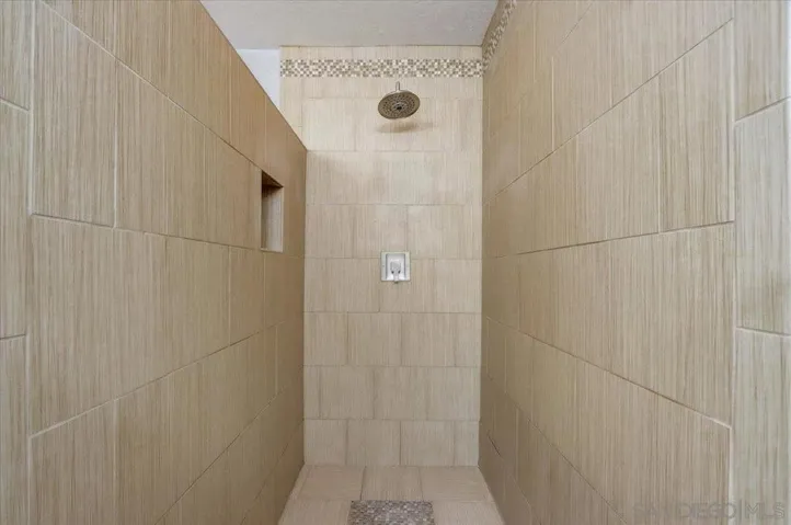 6615 Santa Isabel St B, Carlsbad, California 92009