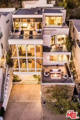 2492 Glenneyre Street, Laguna Beach, California 92651