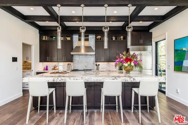 2492 Glenneyre Street, Laguna Beach, California 92651
