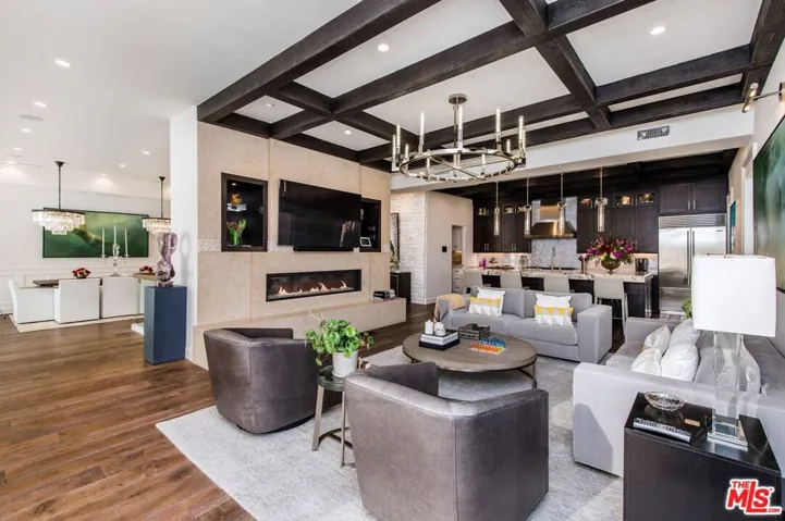 2492 Glenneyre Street, Laguna Beach, California 92651