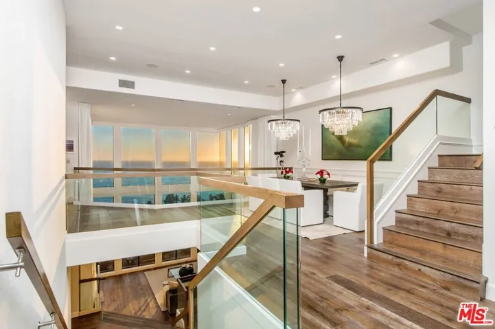 2492 Glenneyre Street, Laguna Beach, California 92651