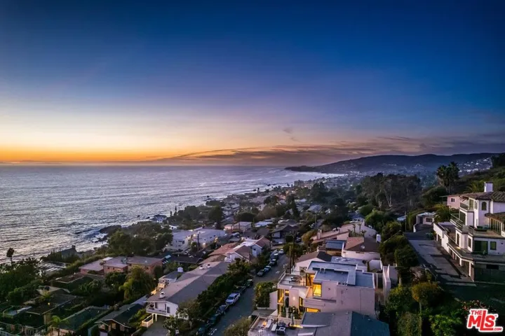2492 Glenneyre Street, Laguna Beach, California 92651
