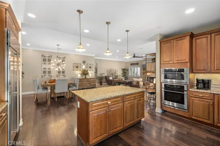 1512 Bluff Place, North Tustin, California 92705