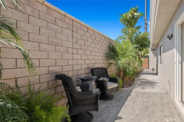 1512 Bluff Place, North Tustin, California 92705