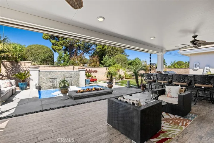 1512 Bluff Place, North Tustin, California 92705