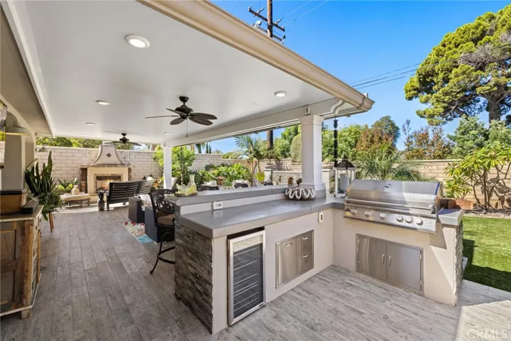 1512 Bluff Place, North Tustin, California 92705