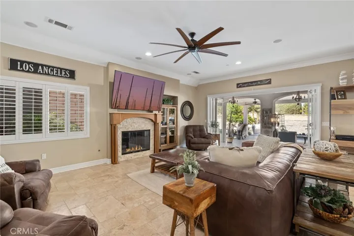 1512 Bluff Place, North Tustin, California 92705