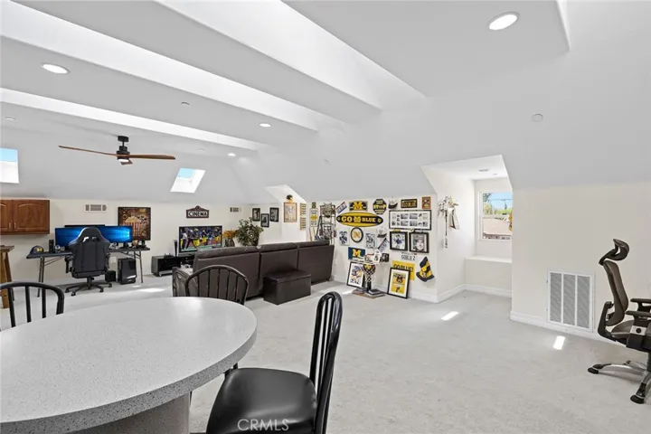 1512 Bluff Place, North Tustin, California 92705