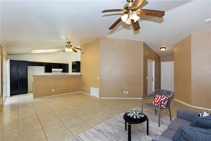 14682 Grey St. Adelanto Ca 92301
