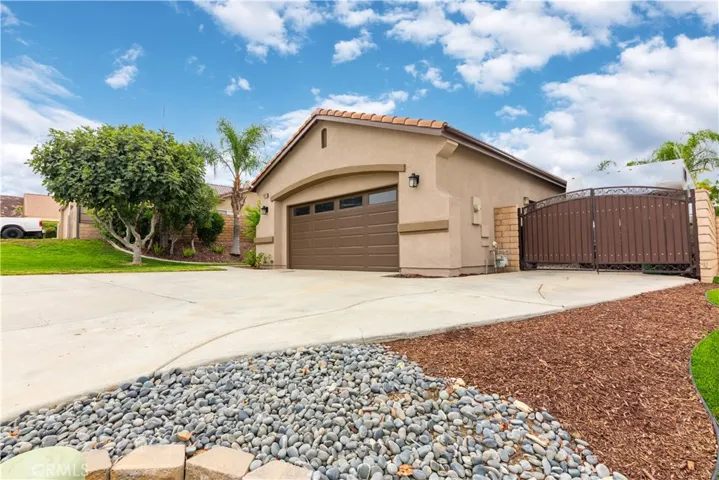 28447 Chaucer Road, Menifee, California 92585