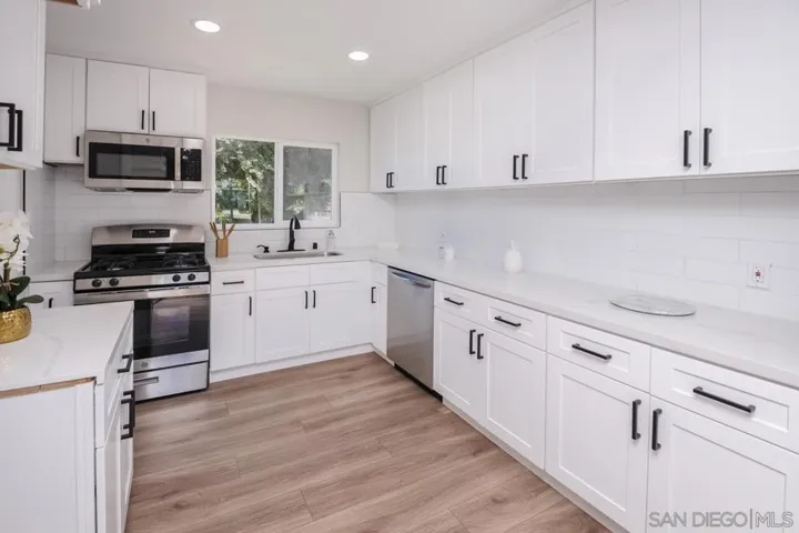 1750 Skyline Dr, Lemon Grove, California 91945