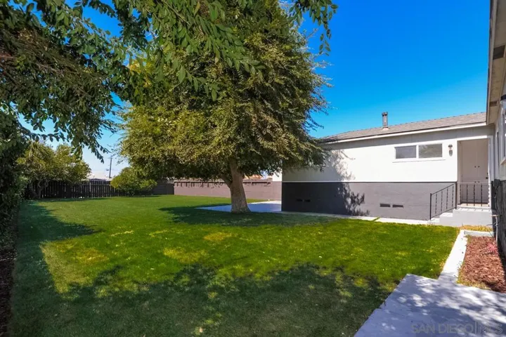 1750 Skyline Dr, Lemon Grove, California 91945