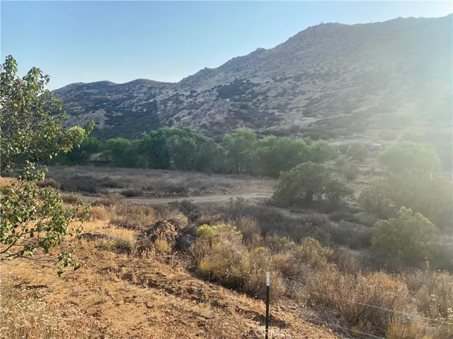 1 Los Altos Road, Hemet, California 92544