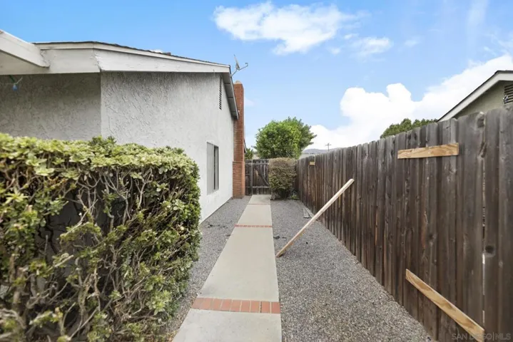921 Summerfield Pl, Escondido, California 92027
